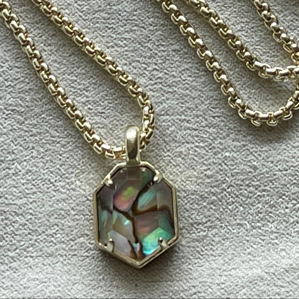 Teo Gold Necklace in Abalone Shell